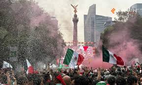 Lluvia amaga interrumpir festejos en Ángel y Reforma
