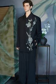 JIECHI Embellished Floral Side-Slit Jacket