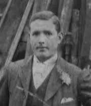 John Robert Harding (1875- ) Husband of Ethling née Pask. John Robert HARDING was born in 1875 in Itton, Chepstow, Monmouthshire.3 - 4814_john_robert_harding1