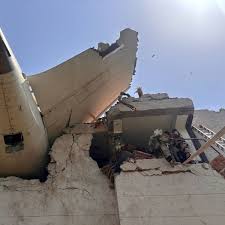 Tragedia en Ahmedabad: Avión de Air India se estrella tras despegar - Imagen principal del artículo