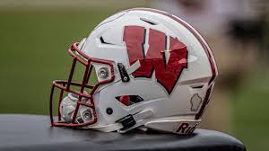 Coroner: Jack Pugh, Wisconsin TE, died from form of pneumonia