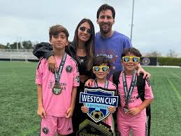 ¿Cuántos hijos tiene Lionel Messi, edades y cómo se llaman?