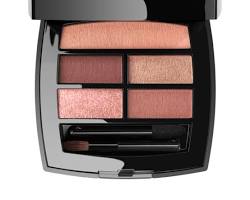 Hình ảnh về Chanel eyeshadow palette