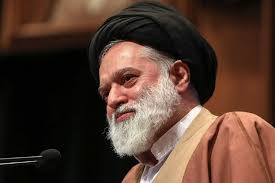 آیت الله سیدمصطفی خامنه‌ای را بیشتر بشناسید + تصاویر | پسری که بر پیکر پدر شهید نماز خواند