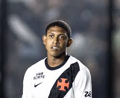 Confira quem pode receber chance de Fernando Diniz nesta 2ª-feira
