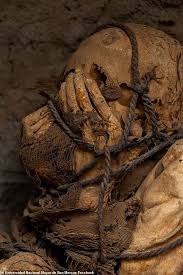 1,200 Years Old Strange Mummy Tied In Net Rope Discovered In Peru(PH๏τos) - Travel - Nigeria