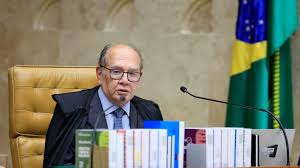 Gilmar defende Lewandowsk depois de críticas da oposição