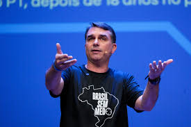 Direita brasileira aposta em "modelo Bukele" para atrair eleitores cansados da violência