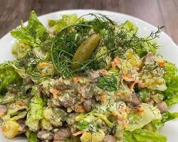 Image of سالاد لوبیا و سبزیجات با مرغ کبابی