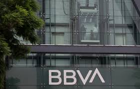 Reportan usuarios fallas en la banca de BBVA