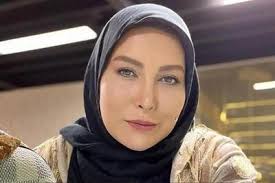 تاریخ وبگردی | تیپ امروزی عروس حشمت فردوس باعث شگفت همگان شد