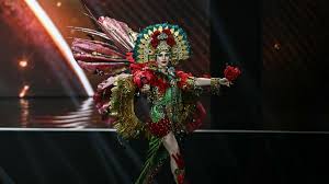 Cuánto costó el traje típico inspirado en Xochiquétzal que Fátima Bosch modeló en Miss Universo 2025