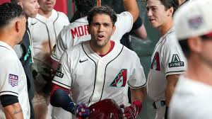 Del Castillo's 3-run HR, Kelly's strong start lead D-backs past Brewers