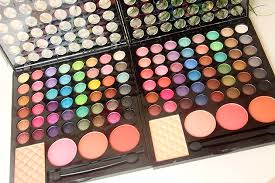 Resultado de imagem para MAQUIAGEM VULT