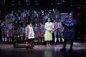 Jaime Camil agradece la oportunidad de dar vida a la señorita Tronchatoro en el estreno del musical Matilda