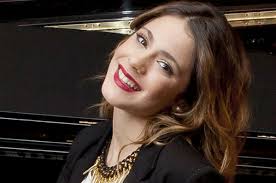 Résultat de recherche d'images pour "martina stoessel"