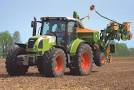 Le tracteur Claas Axion 8l essai en Beauce - Terre-net