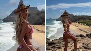Em vídeo, Yasmin Brunet posa de biquíni durante passagem por Noronha: 'Descalça numa ilha'
