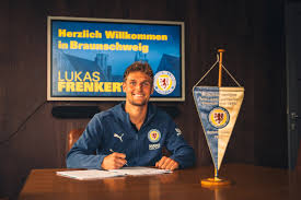 Eintracht Braunschweig verstärkt Abwehr mit Lukas Frenkert - Imagen principal del artículo