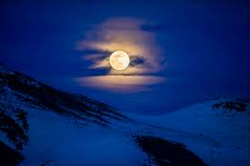 These 4 Signs Are Being Called to Take Action During February's Full Moon