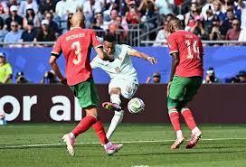 Este equipo aún no ha ganado nada, dice Mbappé en medio de comparaciones con los grandes de Francia