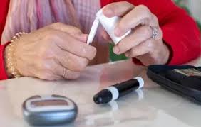 Alerta Cofepris por falsificación de monitor de glucosa