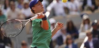 LIVE Sinner-Alcaraz 6-4 7-6 4-6 6-7 5-5: Jannik fa il controbreak e pareggia!