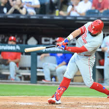 Kyle Schwarber Enciende la Liga Nacional: Empata a Ohtani en Jonrones - Imagen ilustrativa del artículo