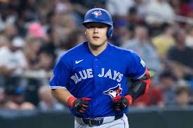 岡本和真が初の４番弾で２戦連発の５号！ 左腕から初の一発 本領発揮で大谷翔平に並ぶ、３１・２発ペース ２戦連発はメジャー２度目（スポーツ報知）