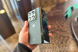 Motorola Razr Fold vale a pena ou é melhor comprar o Galaxy Z Fold 7?
