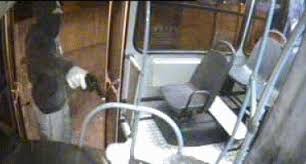 Resultado de imagem para assalto a onibus em sao luis