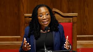 Voting Rights Act Under Scrutiny: Supreme Court and Redistricting Battles