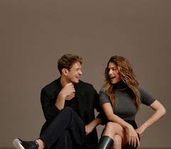 Letícia Spiller e Pedro Novaes dividem campanha de Dia das Mães