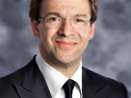 It involves the battle between Milwaukee County Executive Chris Abele and Milwaukee Journal Sentinel reporter Steve Schultze, who covers the county. - thumbs_chris_abele