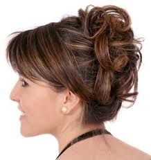 model rambut pesta pernikahan 
