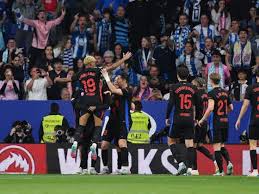 El FC Barcelona gana su partido ante el Espanyol y se corona en LaLiga, la gran obra de Hansi Flick