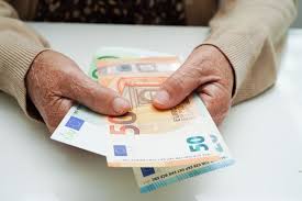 Excelente noticia para los que nacieron antes de 1973. El SEPE tiene este subsidio de más de 5000 euros, ¿cómo cobrarlo?