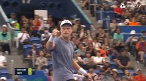 Tenista Americano Taylor Fritz Enfrenta Desafio Crucial em Tóquio! 🔥🎾