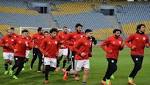 لاعبو الفراعنة يصطحبون «أحذية المطر»