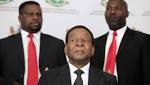 Ramaphosa denies kneeling before King