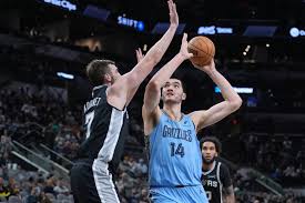 Zach Edey: Grizzlies' New Yao Ming? Fans Dey Talk!