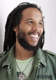 Ziggy Marley et Orly Agai. Il est le fils aîné du chanteur Bob Marley. (métis d&#39;origine anglaise et jamaïcaine). et de sa femme Rita Marley (née à Cuba). - 3194728179_1_20_fD1nNLrT