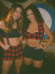 Miranda Cosgrove and Madison Pettis 