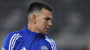 Hirving 'Chucky' Lozano Hints at Possible Move to Chivas or America