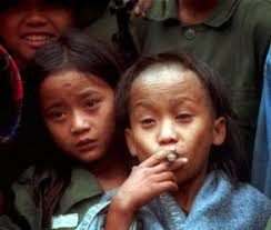 6, 1999, a pair of 12-year-old ethnic Karen twin brothers, the Htoos, Johnny on the left (that&#39;s a boy?) and Luther (Luther!?) on the right, leaders of a ... - the_htoo_twins_come_in_from_the_cold