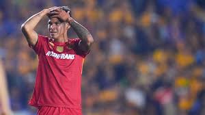 Robert Morales no es la solución que necesita Pumas