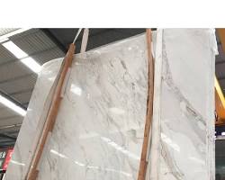 Image of Volakas White Marble used in a kitchen countertop