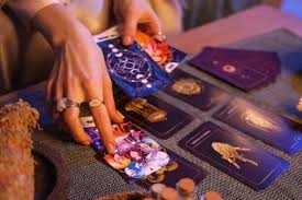 Tarot do dia: previsão para os 12 signos em 15/05/2026
