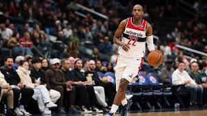 Khris Middleton back at Wiz for 2nd stint in 6-team sign-and-trade deal