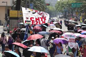 Qué hay detrás de las protestas de maestros que amenazan con alterar la inauguración del Mundial en México